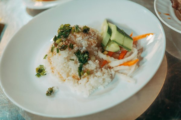 What are some traditional UK dishes to try at home?